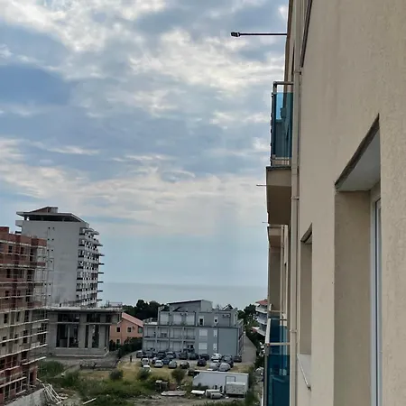 Apartament Shengjin Mia Lejlighed *